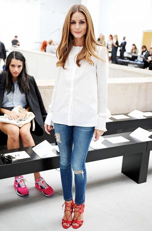 Le Fashion 2 Polished Ways To Wear Ripped Jeans And Strappy Red Heels